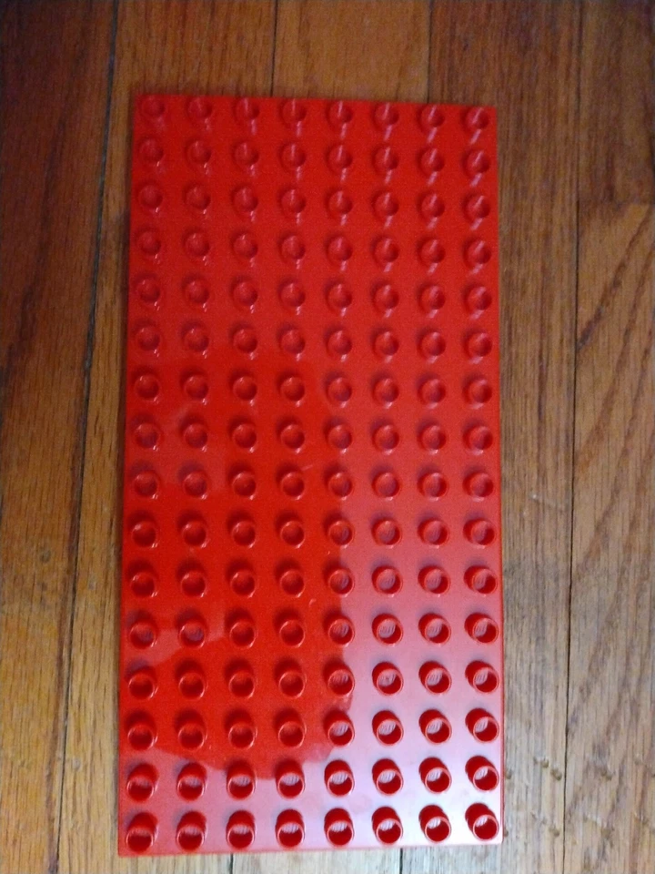 Lego Duplo Baseplate 8 x 16 flat (1) red - image 1 of 1