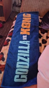 Stehhandtuch Godzilla Vs Kong - Bild 1 von 2