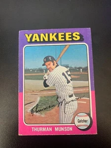 1975 Topps Baseball cards to complete your set. Many cards to pick from - Picture 1 of 499