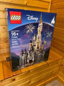 LEGO Disney: The Disney Castle (71040)