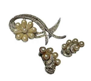 Vintage Richelieu Faux Silver Tone Pearl Rhinestone Flower Brooch Pin w earrings - Picture 1 of 6