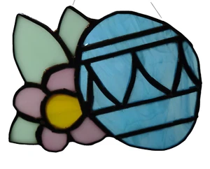 Easter Egg and flower ,stained/ leaded glass suncatcher - Picture 1 of 5