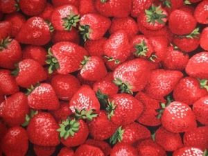 Timeless Treasures Fabric Cotton Strawberries 24 x 41 Inches - Picture 1 of 2
