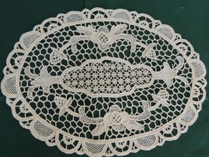 Tapetes de encaje hechos a mano de colección filete ganchillo 14 X 9,5 pulgadas color natural - Imagen 1 de 7