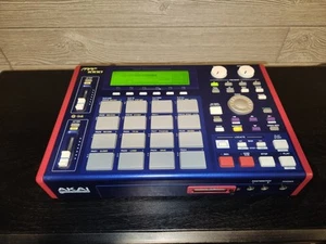 Akai MPC 1000m Blue Music Beat Production Sampler Sequencer W/ 4GB Flash - Imagen 1 de 6