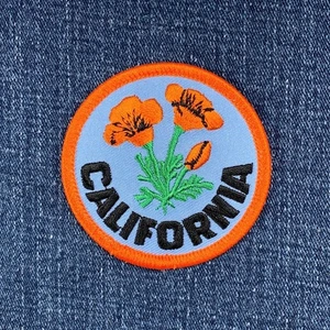 California Poppy Patch - Embroidered Flower Badge 2.5" (Iron Or Sew On) - Picture 1 of 2