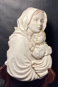 Vintage Resin Virgin Mary & Baby Jesus Hanging Wall Figure Made in Italy 7in H - Bild 1 von 4