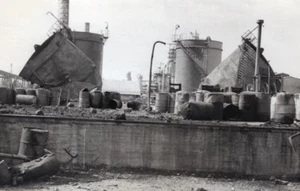 Syria Israel Banias Oil Tanks Destruction Yom Kippur War old Press Photo 1973 - Picture 1 of 4