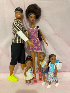 Family Dolls Set of 5 People with Mom, Dad, 3 Kids and a Dog - Picture 1 of 19
