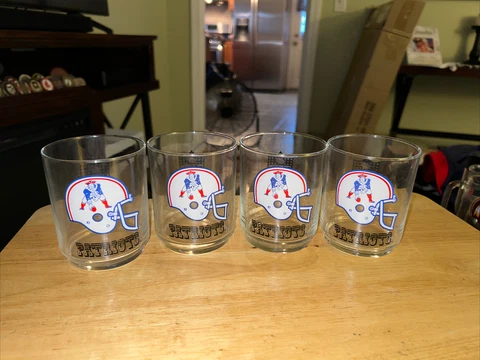 Set Of 4 Vintage New England Patriots Whiskey Glasses Cover