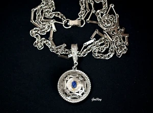 Vintage Filigree Pendant Necklace, Sapphire Blue Cabochon - Picture 1 of 6