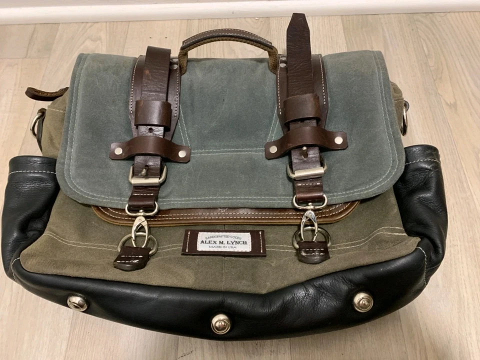 Pasta de lona Alex M. Lynch  - Imagem 1 de 4