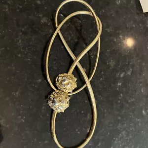 Vintage ANNE KLEIN Look Women's Belt 2 Lions Head With Gold Clip On Earrings - Picture 1 of 15