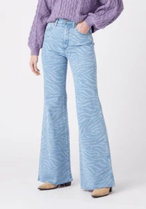 Wrangler Womens Wanderer 622 Denim Jeans 32 Tiger High Rise Flare Wide Leg Blue - Picture 1 of 12