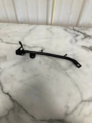  96 Suzuki GS 500 GS500 E right rear fender handle bar bracket - Image 1 of 4