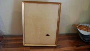 METAL PHOTO 24 KT GP FRAME RED VELVET 8X10 MCM EASEL HANGING Vtg - Picture 1 of 4