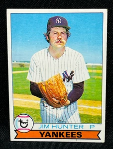 1979 Topps Baseball - JIM HUNTER #670 - NEW YORK YANKEES - Picture 1 of 2
