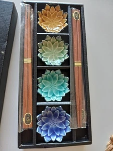 NEW in Box -Japanese- Chopsticks/Sauce/Appertiff plates - Picture 1 of 3