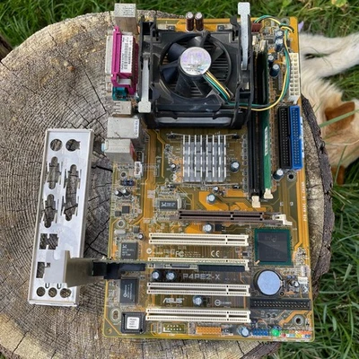 ASUS P4PE2-X Motherboard with Intel CPU, 256 MB RAM & Network Card + I/O Shield - Image 1 of 4