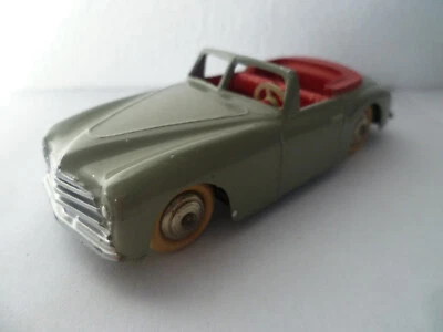 DINKY TOYS SIMCA 8 SPORT - Photo 1/4