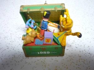 Hallmark Christmas Ornament --1989--toy box - Picture 1 of 1