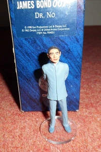 JAMES BOND 007 Corgi ICON figure Boxed - DR NO F04031 - Picture 1 of 1