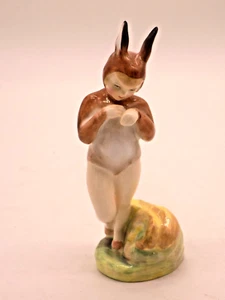 Royal Doulton BABY BUNTING 5 1/2" Figur - HN2108 - Vintage 1952 - Bild 1 von 8