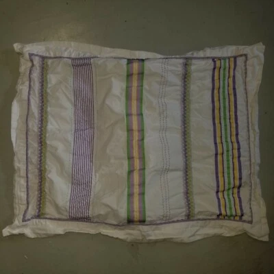 Falsa estándar Pottery Barn Kids "lavanda/cinta verde a rayas" Foto 1 de 4