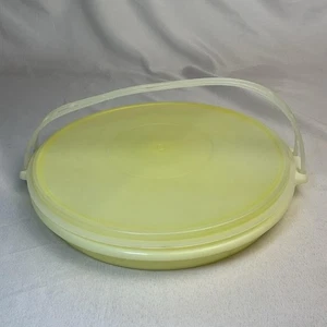 Tupperware Party Susan 405-9 White Divided Serving Tray with Lid 224-5 Vintage - Picture 1 of 7