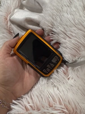 Polaroid iF045 14.0 MP Dual Screen Waterproof Digital Camera - Orange Works - Image 1 of 2