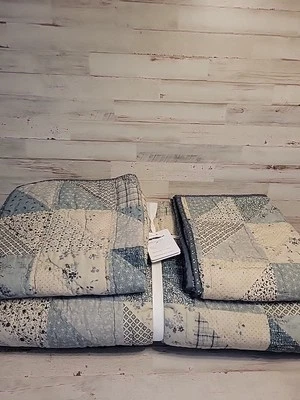 Pottery Barn Ellis Reversible Quilt-King/CK + 1 Euro & 1 Standard Sham Cut Tags - Image 1 of 4