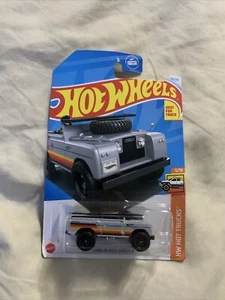 Hot Wheels - New For 2023 - Army Green LAND ROVER SERIES II w/Surf Board - Picture 1 of 4