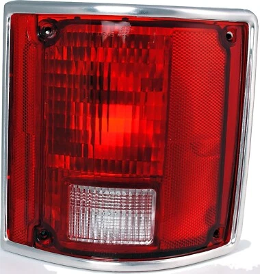 LENTE LUZ TRASERA CHEVROLET GMC PICKUP RH R con CROMO LADO PASAJERO DERECHO 1610051 Foto 1 de 4