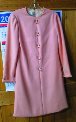 Vestido Vintage Neiman-Marcus Plata Llave Rosa Con Grandes Botones Lucite, Talla 34 Foto 1 de 4