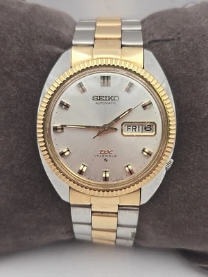 Working Seiko DX 6106-7047 Automatic Day/Date Fluted Bezel Mens Wristwatch - Image 1 of 4