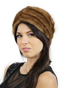 Demi mink fur hat with decorative bow in full leather fur - Picture 1 of 3