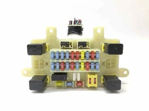 2003 Isuzu Rodeo Sport 4x4 Fuse Relay Juncion Box Engine Compartment 8972316650 - Picture 1 of 7