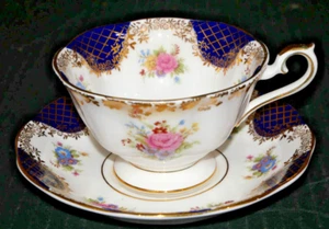Taza y platillo Royal Albert Bone China Empress Series Isabella flores multicolores - Imagen 1 de 5