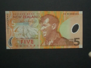 **2 NZ Consecutive $5 1999** 'GVF'++ Banknote*** - Picture 1 of 6