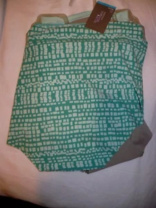Secret Treasures Hipsters 3 Pair Large (7) Green Gray Seamless NEW - Picture 1 of 2