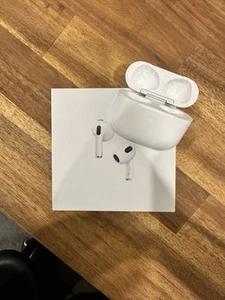 Genuine Apple AirPods Charging Case A2897 3rd Gen with Box - Picture 1 of 5