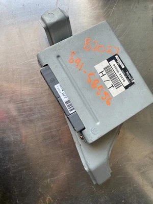 Lexus ES300 2001 módulo ABS 89540-33270 OEM Foto 1 de 2