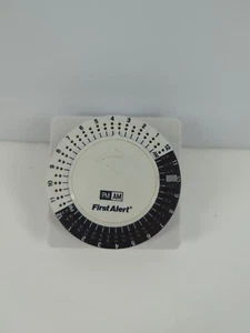 FIRST ALERT TIMER 24 Hour Lighting Timer Model LS220 Home Security Prevention - Bild 1 von 3