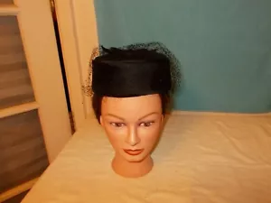 Vintage 1950's Satin Pill Box Ladies Hat - Picture 1 of 4