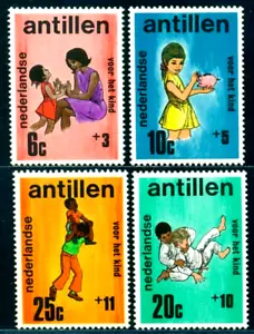 1970 Madre, bambino, porcellino, judoka, giochi, Antille olandesi, Michel 2224, nuovo di zecca - Foto 1 di 1