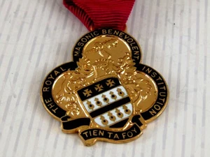 MASONIC JEWEL - 1961 THE ROYAL MASONIC BENEVOLENT INSTITUTION TIEN TA FOY - Foto 1 di 4