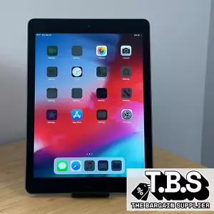 Apple iPad Air 1, 32GB. Wi-Fi, 9.7-inch - Space Grey, iOS 12 Only - Poor Battery - Picture 1 of 19