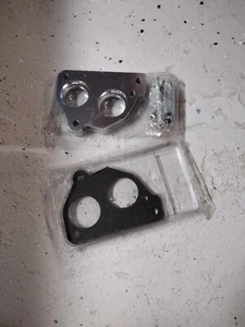 Chevrolet Throttle Body Spacer See photos For List Of Compatible Vehicles - Picture 1 of 6
