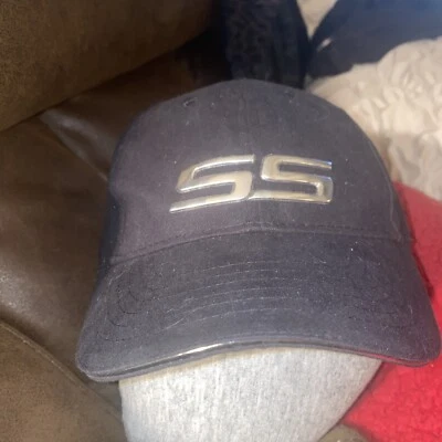 Gorra/Gorra Chevrolet SS - Negra con emblema/logotipo súper deportivo de metal líquido cromado Foto 1 de 4