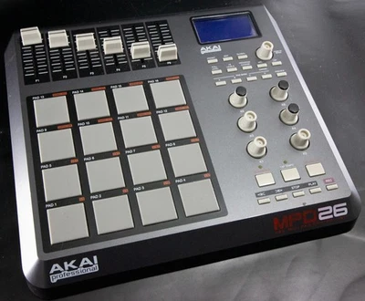 AKAI Professional MPD26 USB MIDI Drum Pad Controller LCD Problem Bitte Beschreibung lesen - Bild 1 von 4